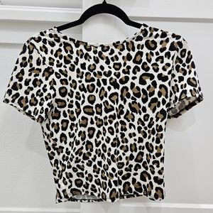 Crop Top leopard print stretchy shirt size Medium